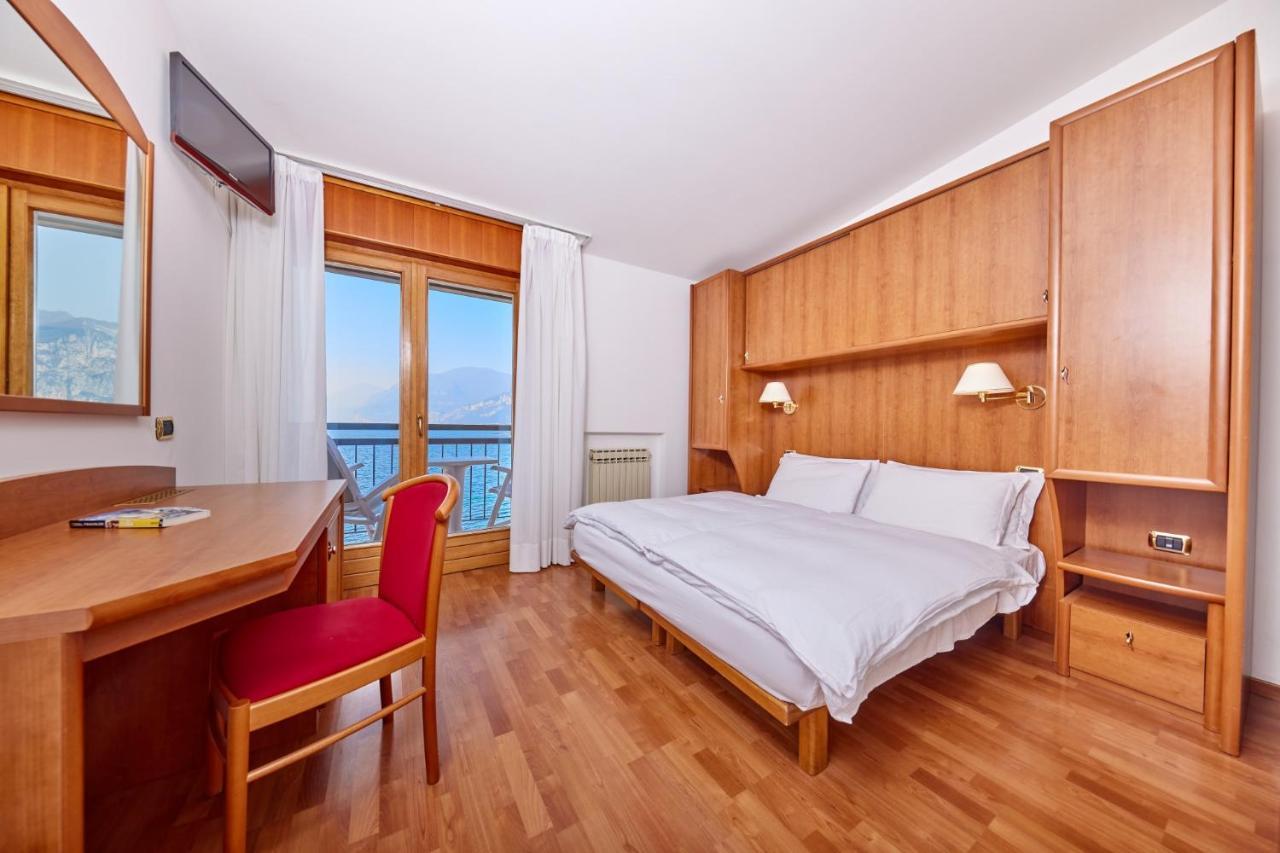 Beach Hotel Rosa Мальчезине Экстерьер фото