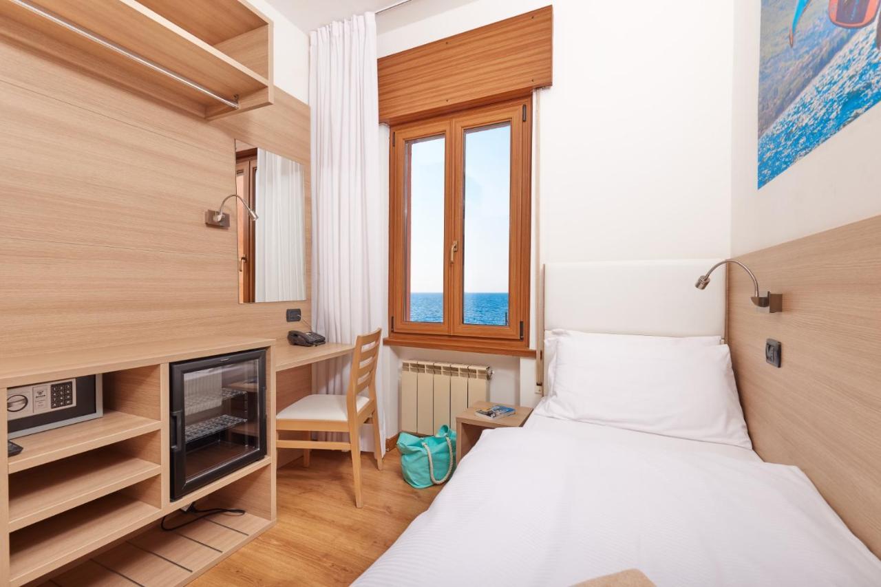 Beach Hotel Rosa Мальчезине Экстерьер фото