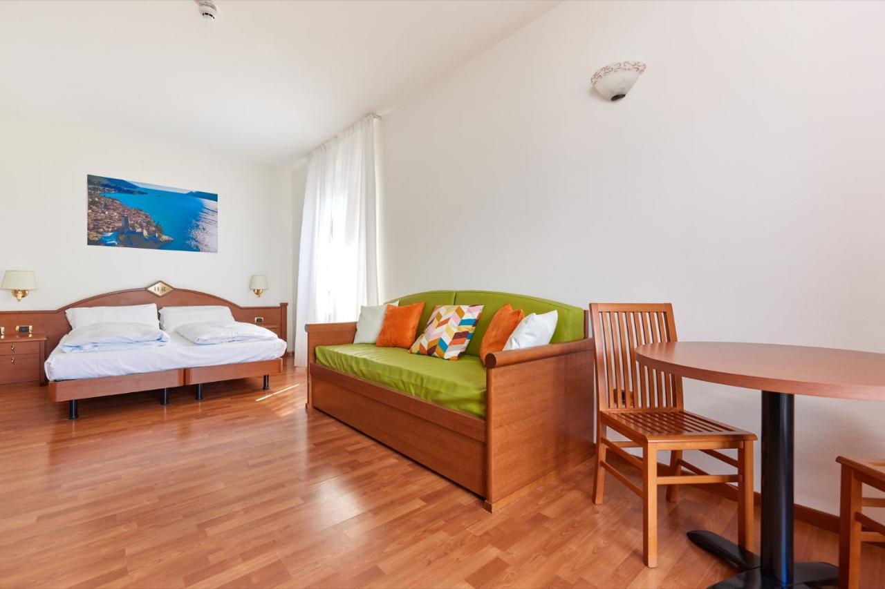Beach Hotel Rosa Мальчезине Экстерьер фото