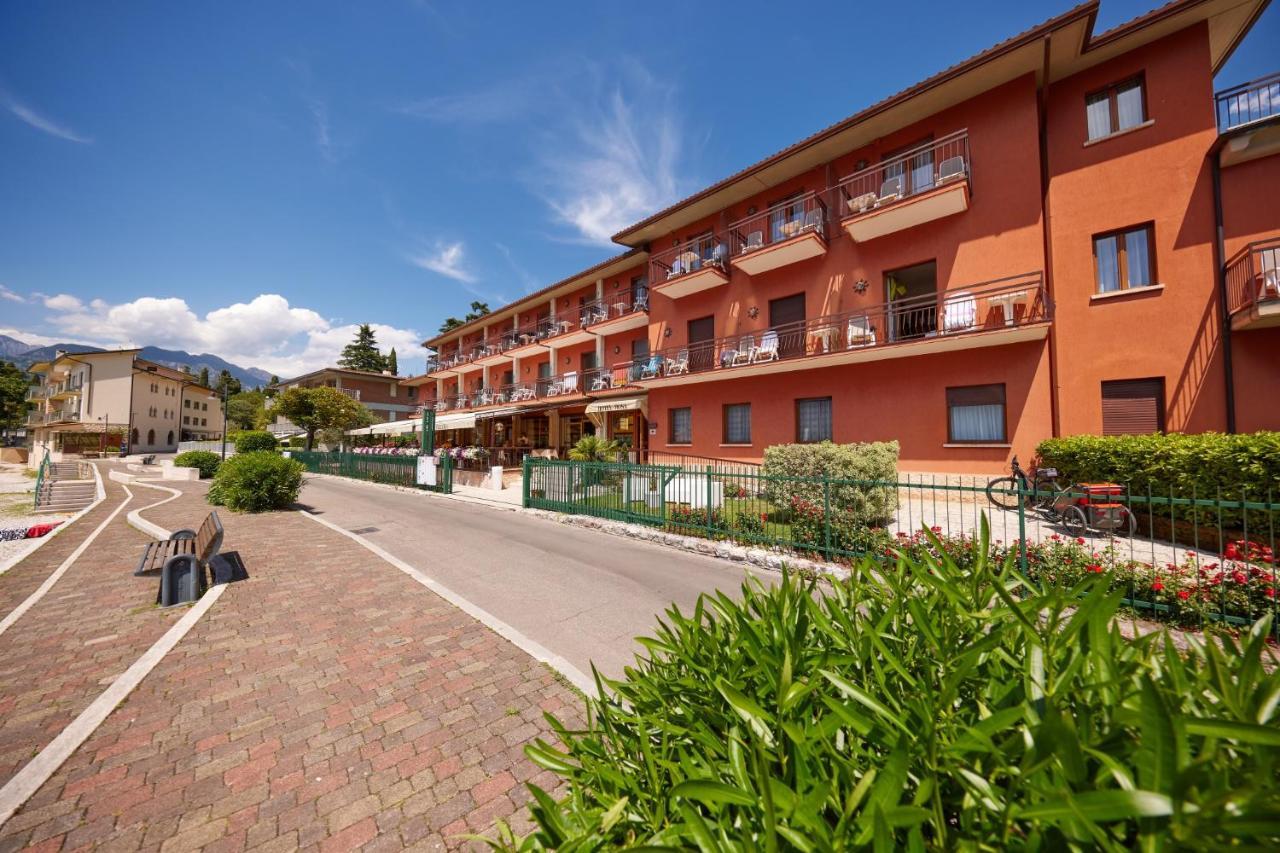 Beach Hotel Rosa Мальчезине Экстерьер фото