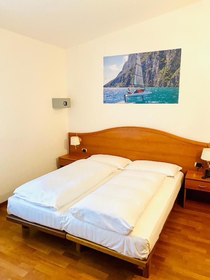Beach Hotel Rosa Мальчезине Экстерьер фото